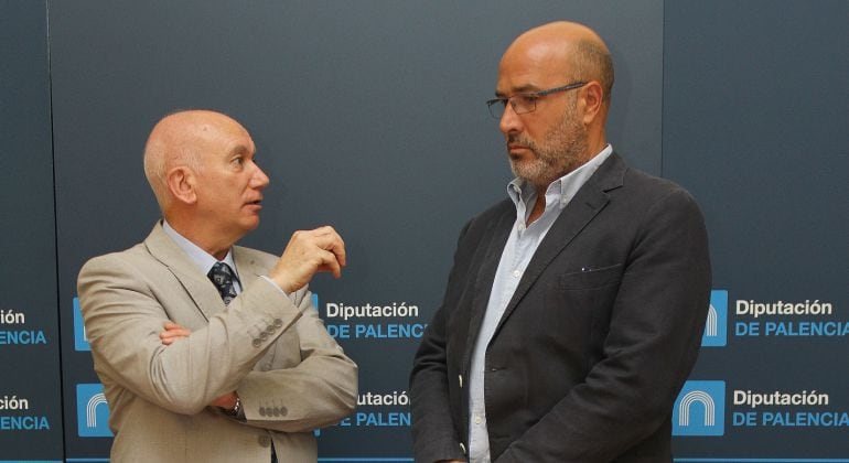 El portavoz del PP en el Ayuntamiento de Carrión, Javier Villafruela, y el Alcalde (Ciudadanos), José Manuel Otero