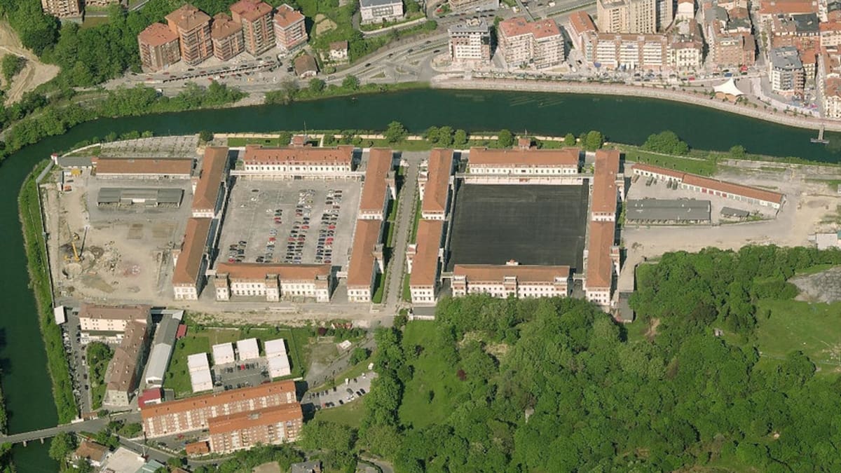 Donostia firmará el 23 de julio la compraventa de los Cuarteles de Loiola