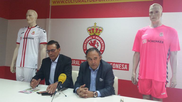 Ángel Rebollo y Felipe Llamazares firmaron el nuevo patrocinio