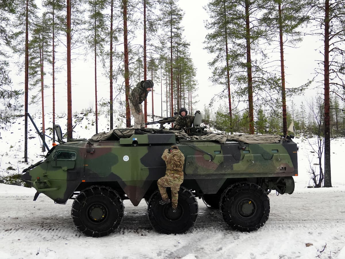 Entrenamiento en la nieve, estructuras de coordinación y nueva tecnología: la OTAN ensaya en Finlandia la contención de Rusia