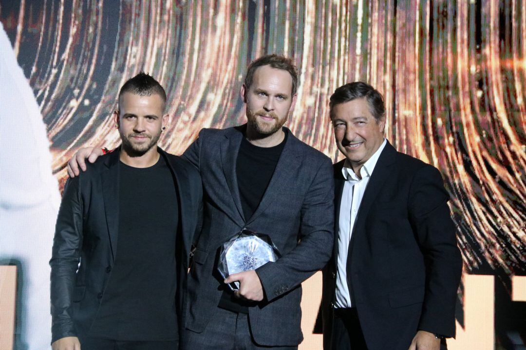 David Muñoz (i), Björn Frantzen (c) y Joan Roca (d), en la gala de The Best Chef celebrada en Barcelona.