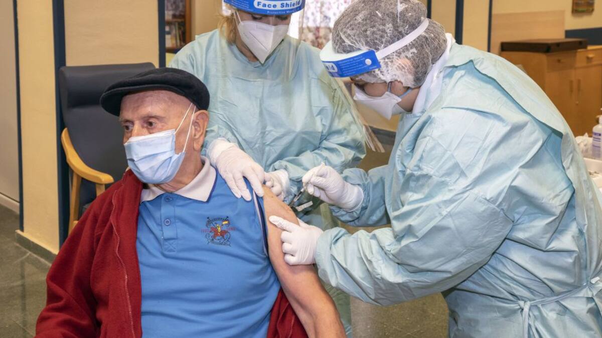 Los epidemiólogos auguran que la probabilidad que llegue una nueva variante de Covid a Cantabria es baja