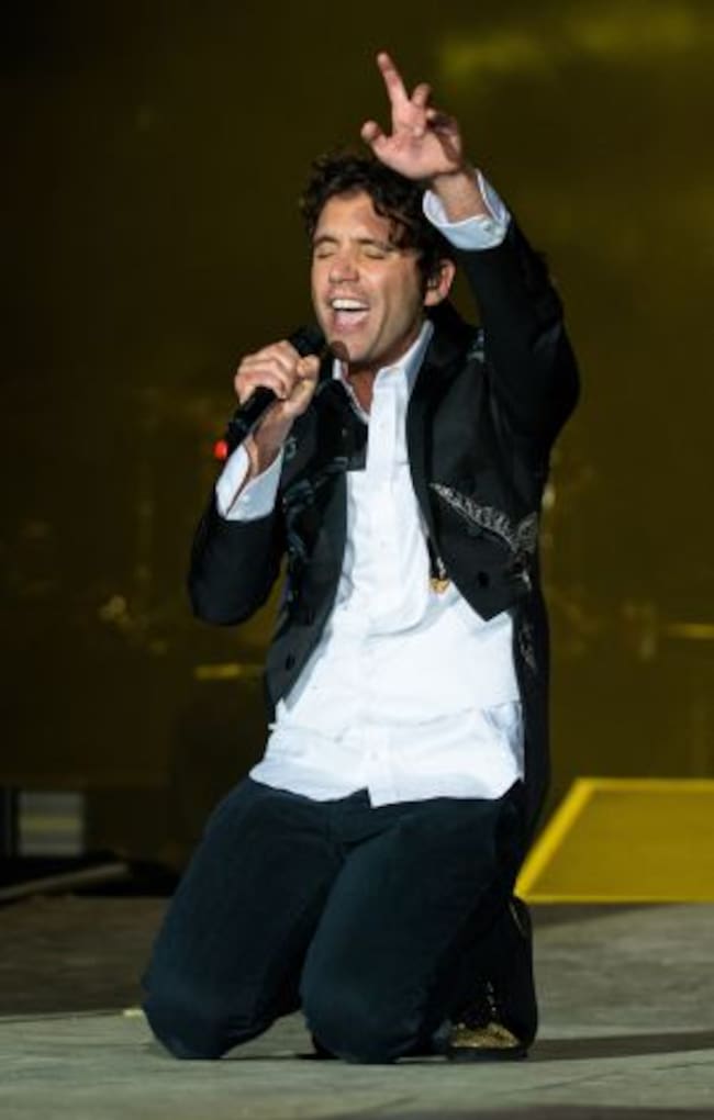 Mika durante su actuación en Lisboa