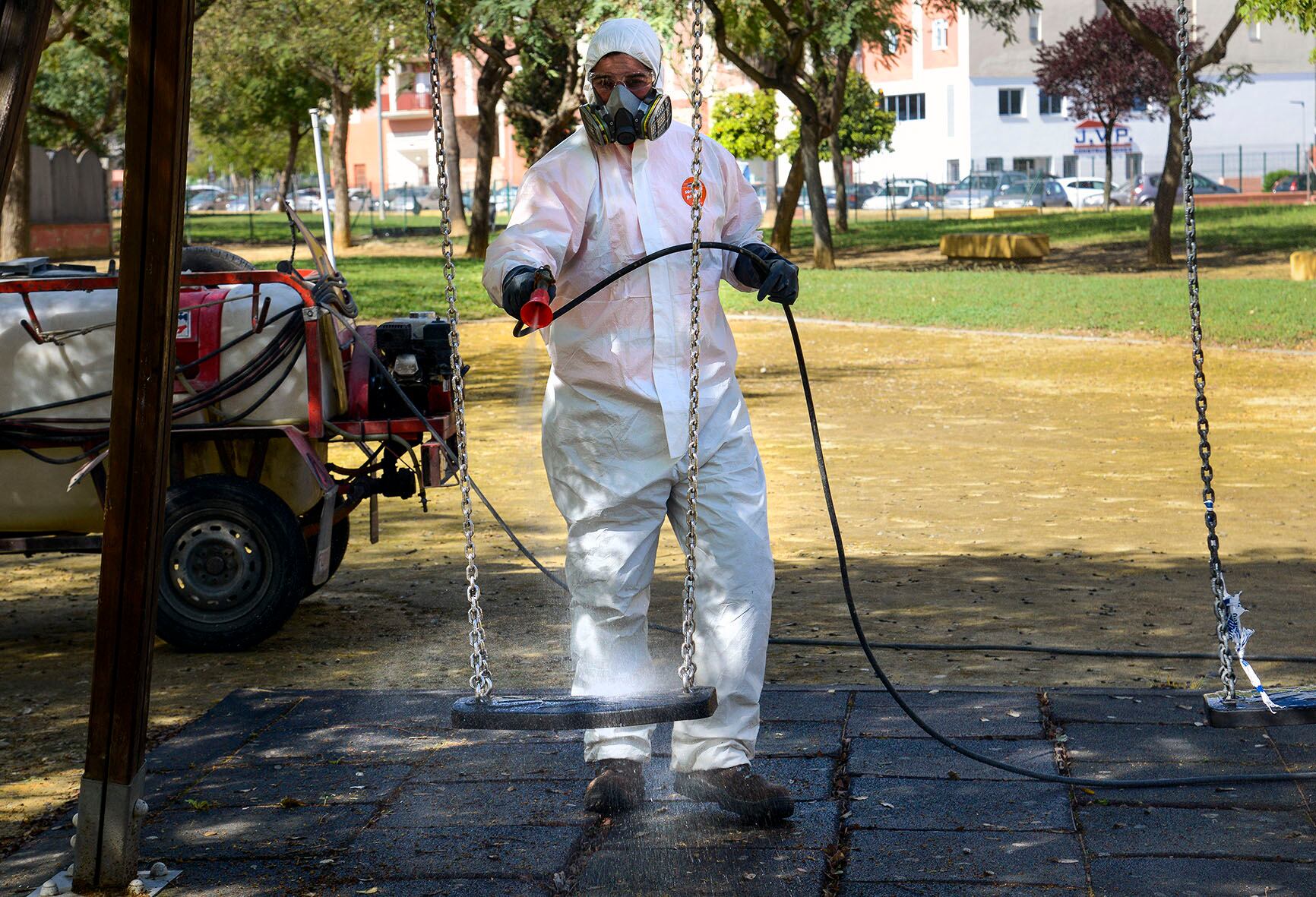 Un operario en un parque de Jerez