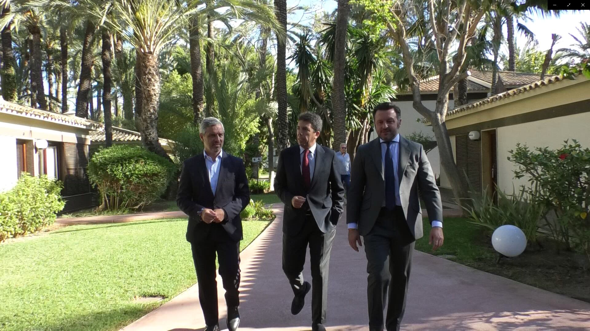 Juan Bravo, vicesecretario de Economía del PP, Carlos Mazón, candidato del PP a la Generalitat Valenciana y Pablo Ruz, candidato del PP a la alcaldía de Elche