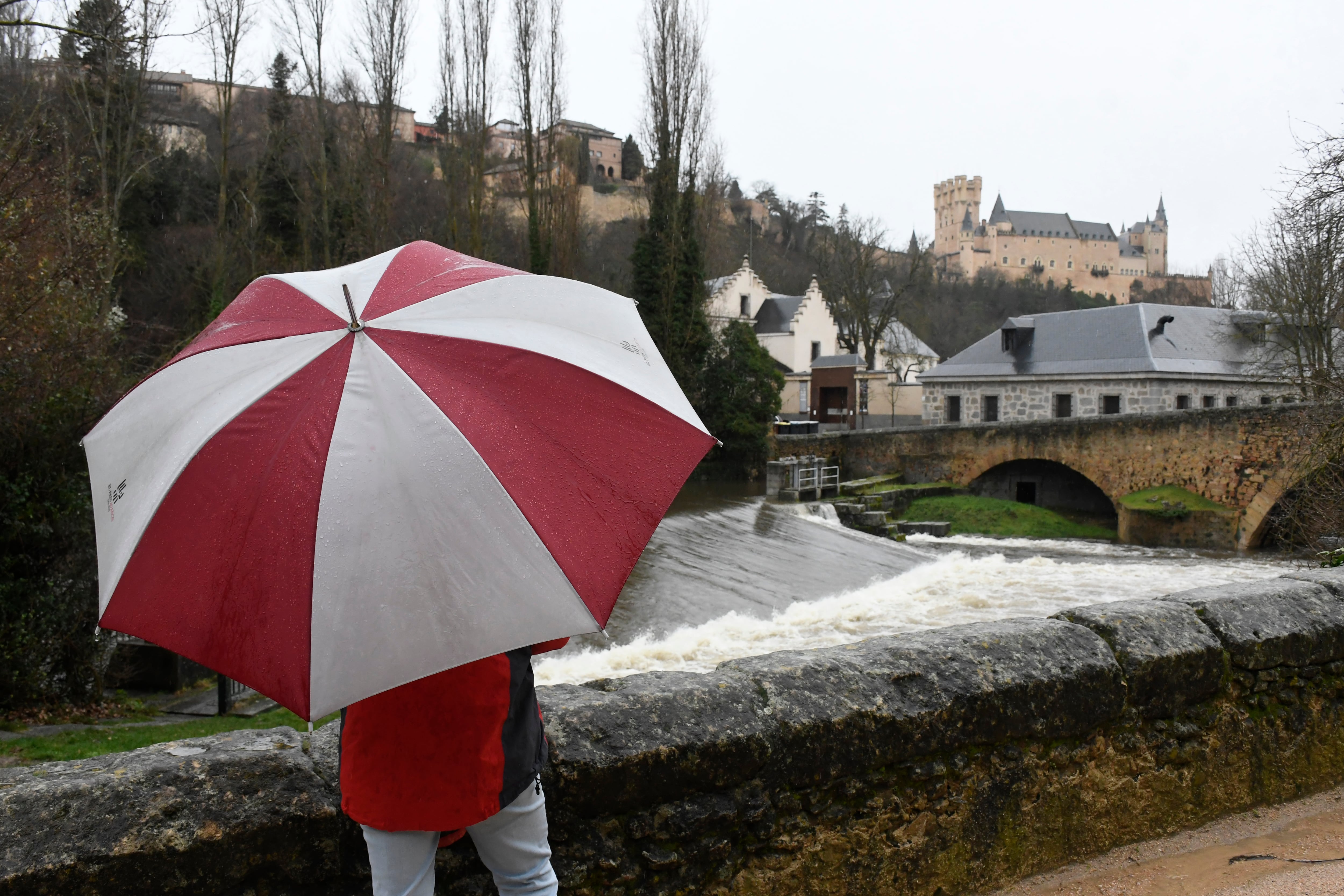 El Río Eresma a su paso por Segovia 