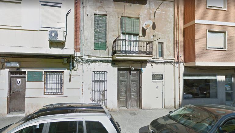Vivienda, en la calle Benlliure, donde ha sido hallado el cadáver