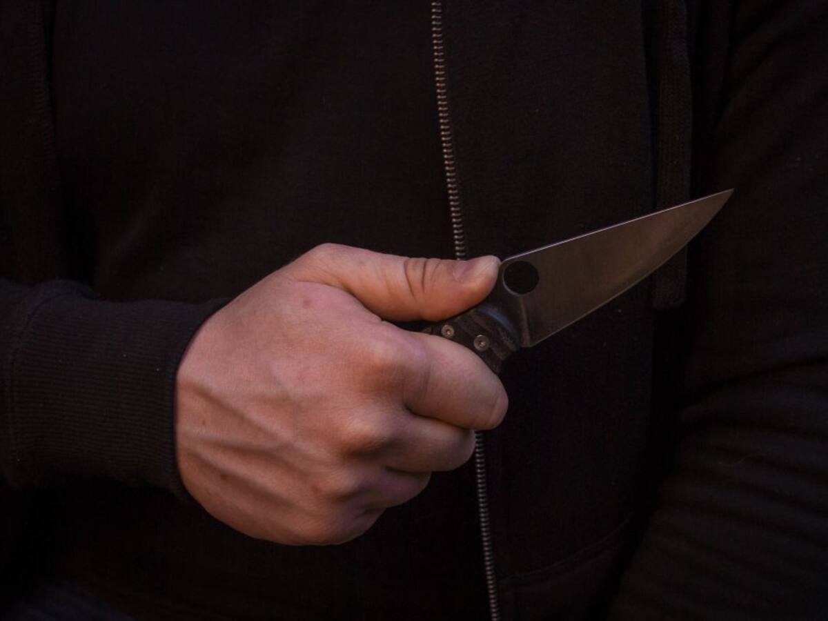 "Venid a por mi que os voy a matar": la amenaza de un hombre a los agentes que fueron a detenerle en Gijón