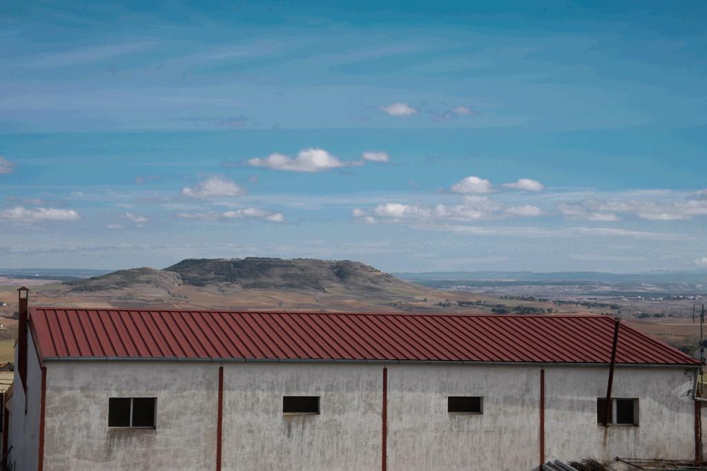 El proyecto implica la instalación de paneles solares en Guzmán