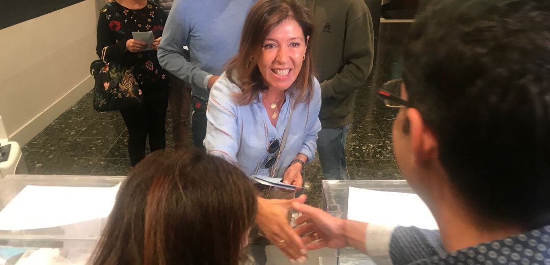 Beatriz Mato vota