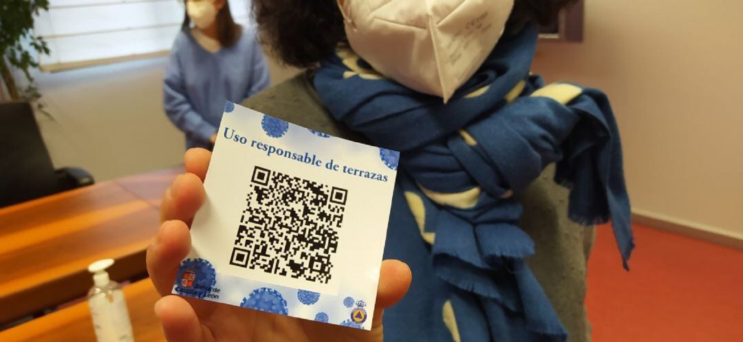 Pegatinas que se repartirán por las terrazas de la provincia