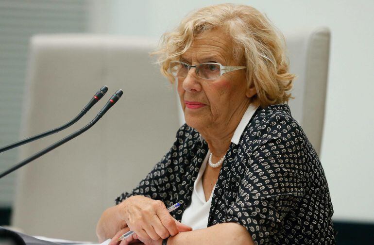 GRA297. MADRID, 09/07/2015.- La alcaldesa de Madrid, Manuela Carmena, durante el pleno extraordinario en el que los partidos del Ayuntamiento debaten sobre la tolerancia y la incitación al odio .- EFE/JUANJO MARTÍN