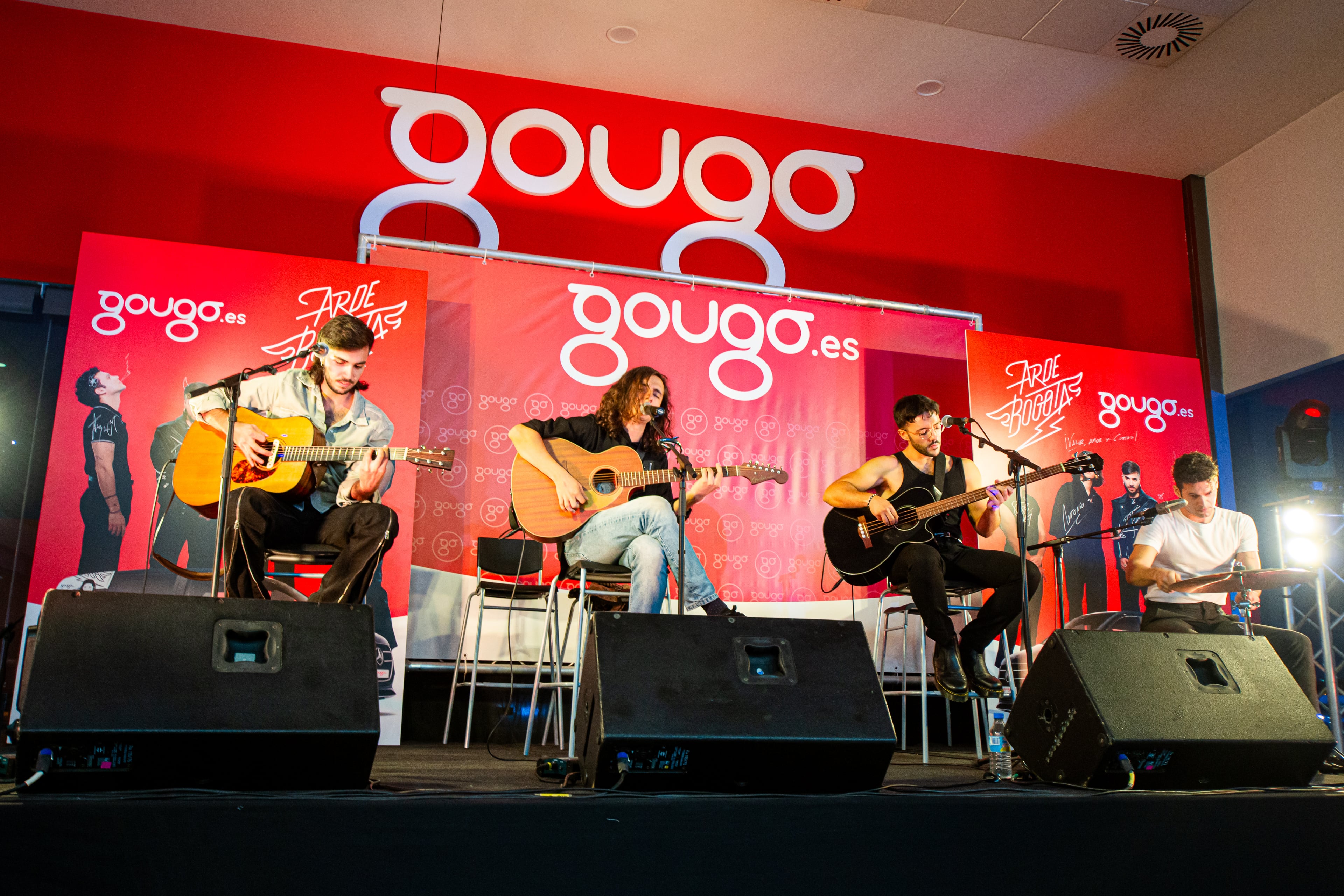 GOUGO ha anunciado oficialmente su colaboración como socio estratégico de movilidad de Arde Bogotá, la banda revelación del rock en España