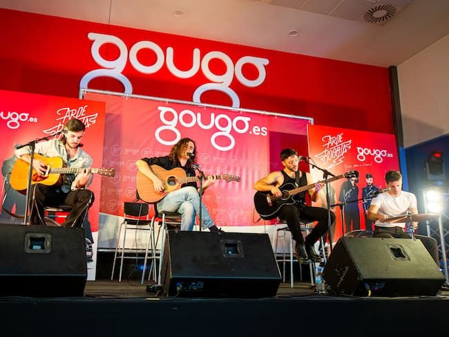 GOUGO ha anunciado oficialmente su colaboración como socio estratégico de movilidad de Arde Bogotá, la banda revelación del rock en España