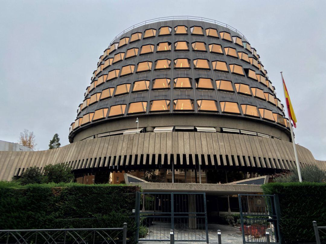 Fachada del edificio del Tribunal Constitucional de España, en Madrid a 29 de noviembre de 2019