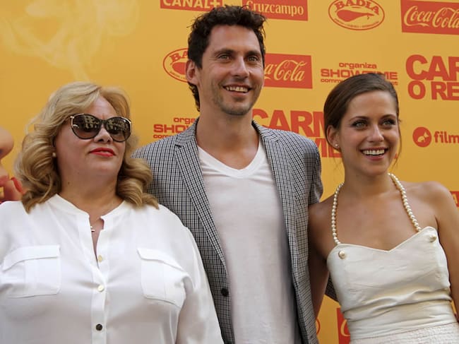 Carmina Barrios, Paco León y María León durante la presentación de 'Carmina o revienta'.