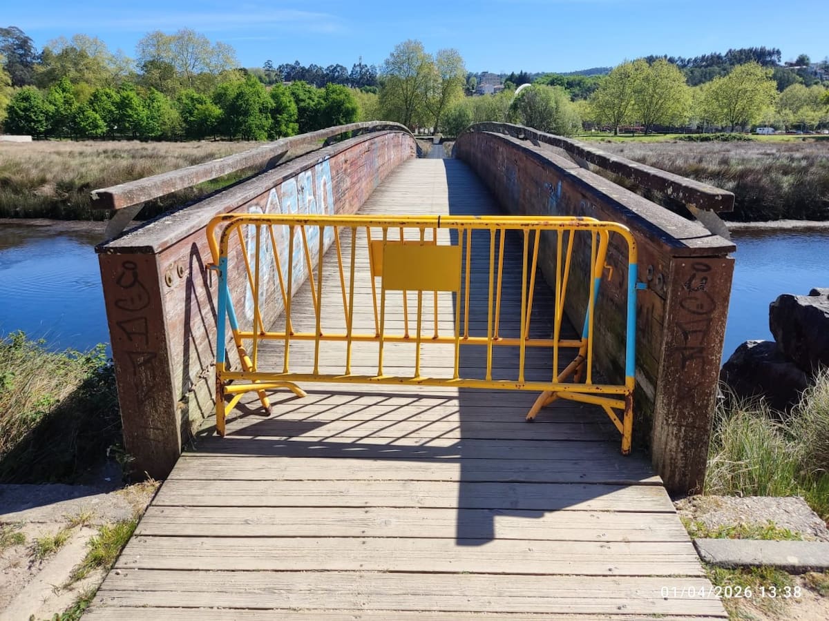 Cerradas las pasarelas de la Illa do Covo por posibles daños estructurales