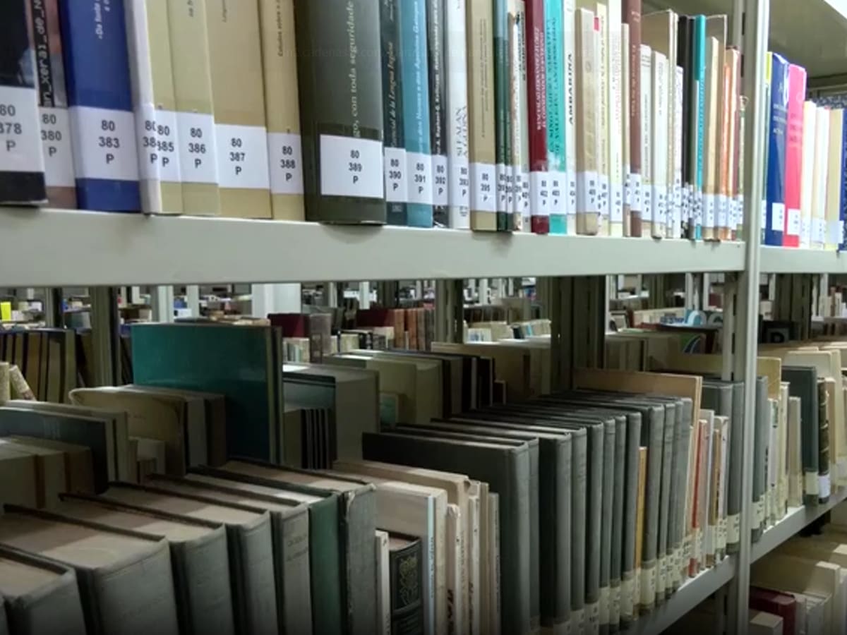 Una de las bibliotecas más antiguas y desconocidas de Vigo nos abre sus puertas