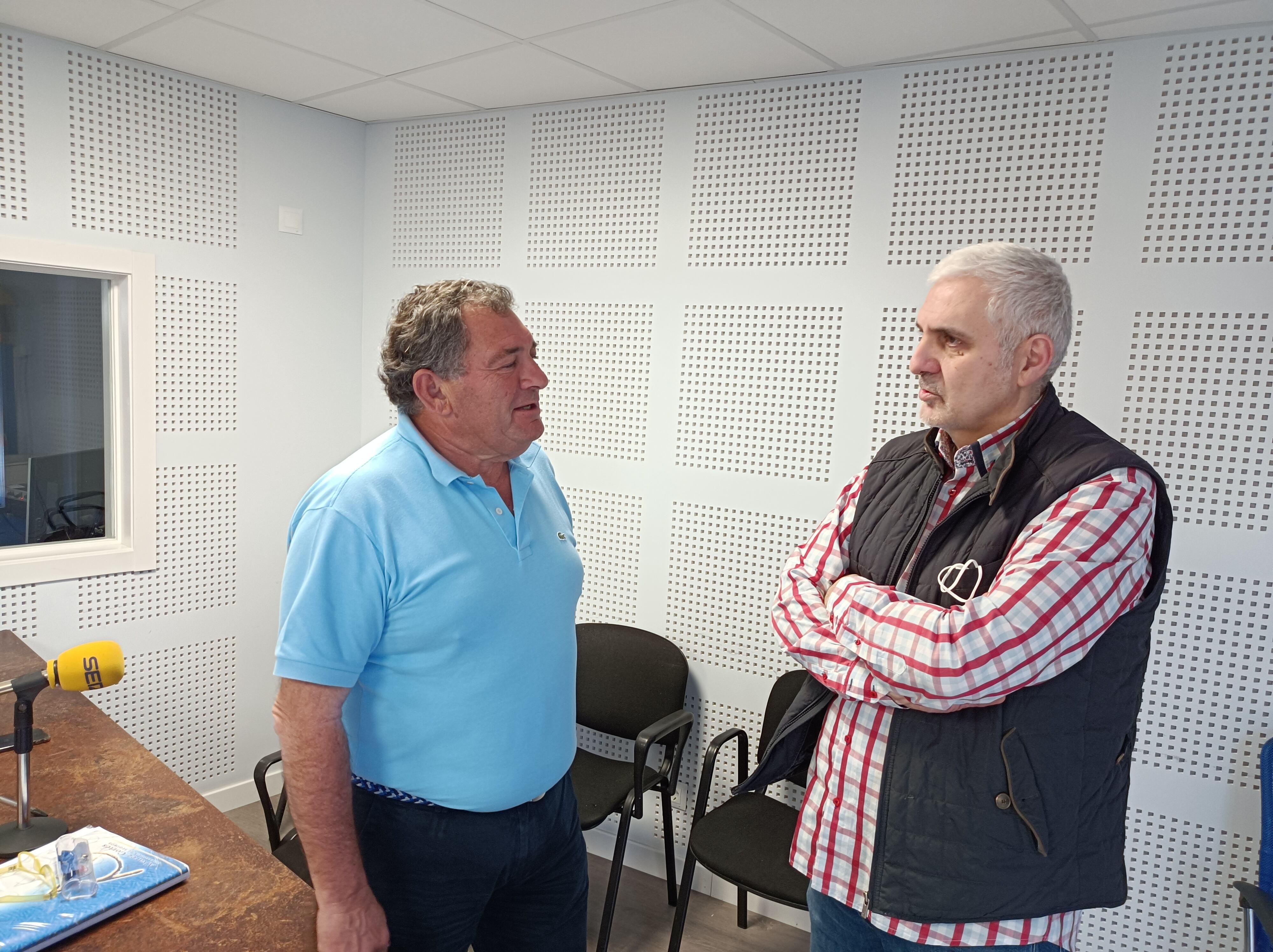 Miguel Antonio Álvarez, a punto de entrevistar a Miguel Ángel