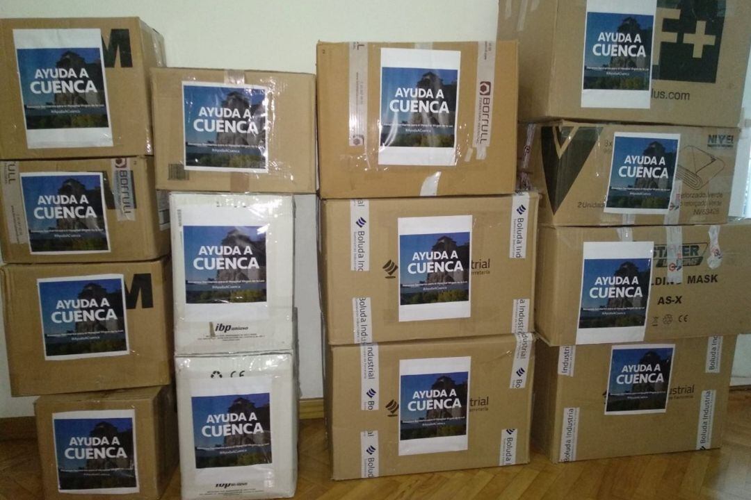 Entrega del primer material para el Hospital Virgen de la Luz de esta iniciativa