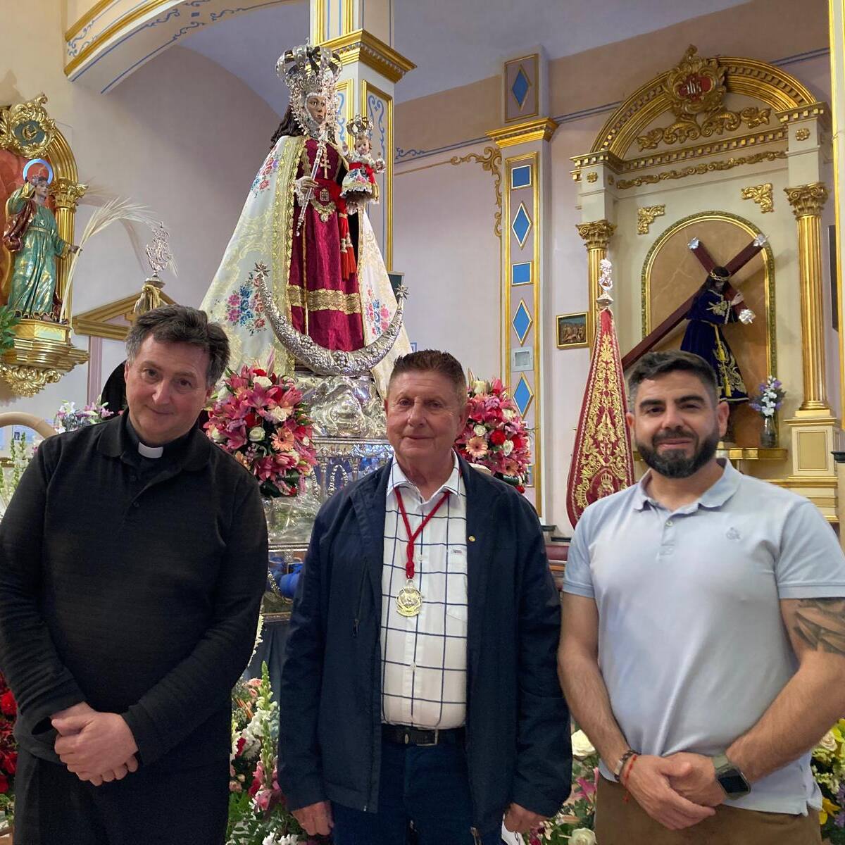 Los Dolores vive la visita histórica de la Virgen de la Fuensanta como "un día de fiesta"