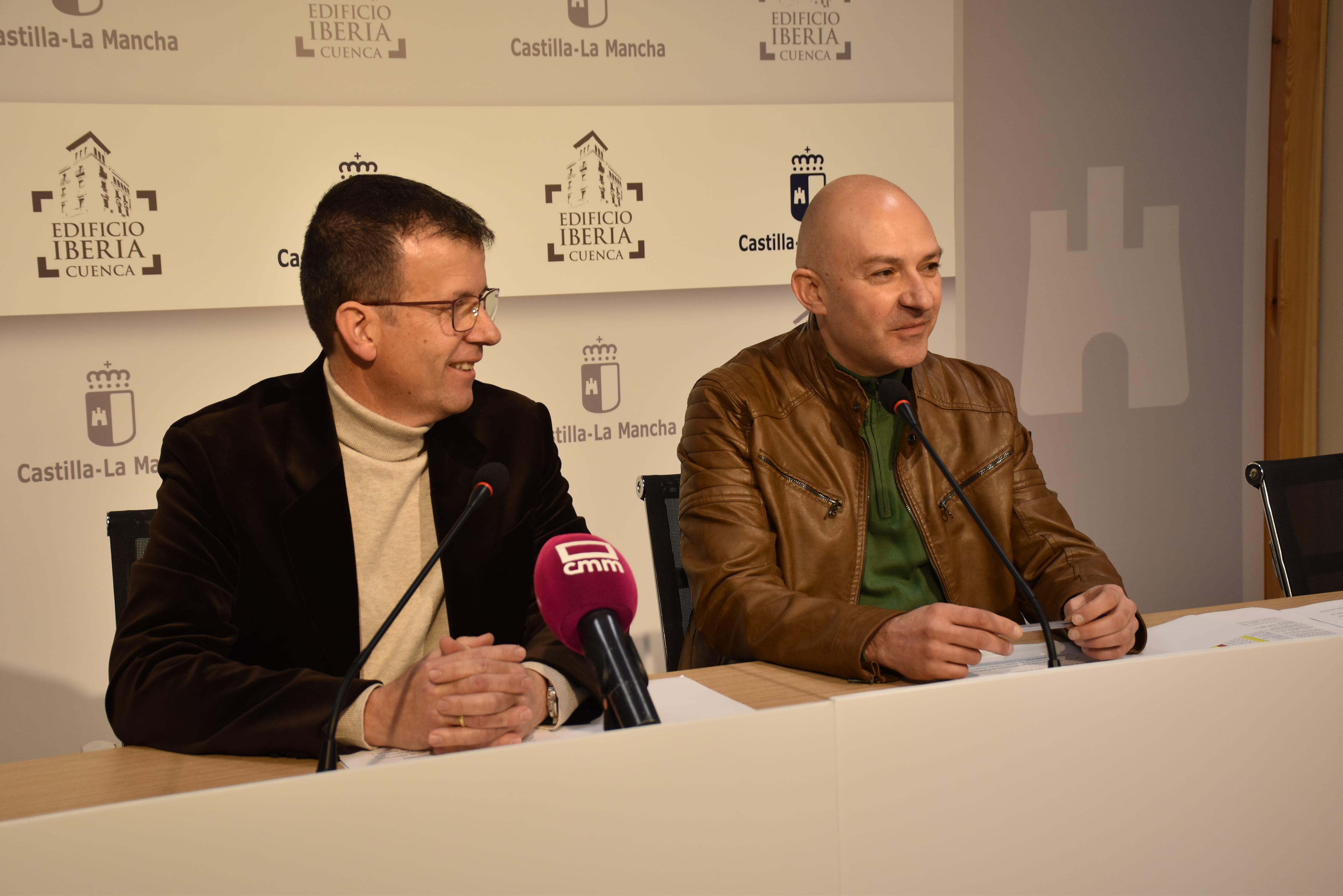 Gustavo Martínez (i) y Víctor Fernández (d) en la presentación del proceso de admisión de alumnado