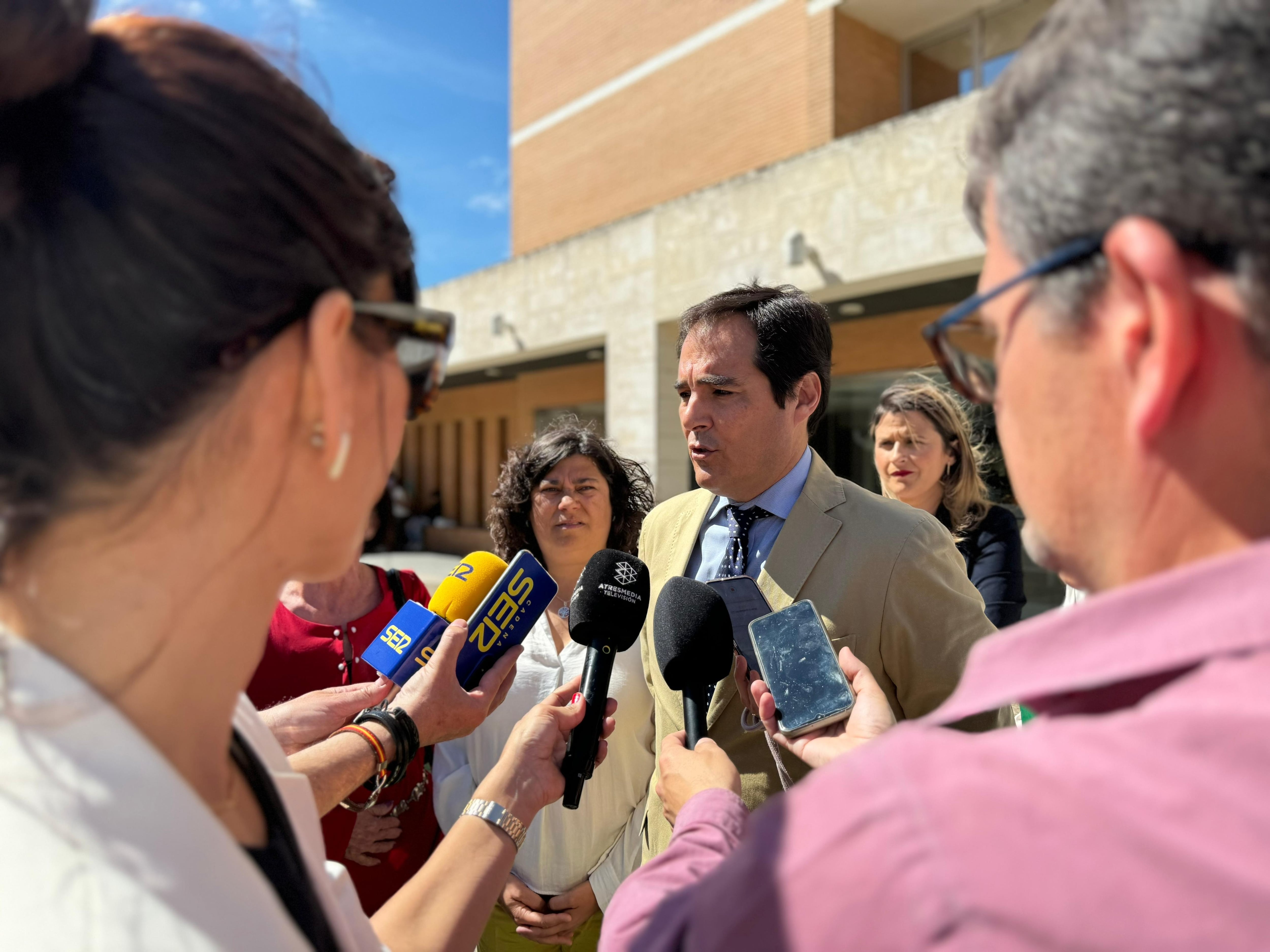 Visita del Consejero a los Juzgados de Sanlúcar