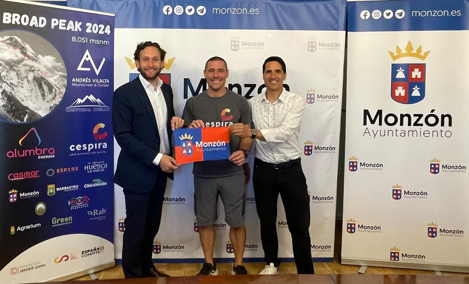 Isaac Claver, Andrés Vilalta y Eliseo Martín. Foto: Ayuntamiento de Monzón