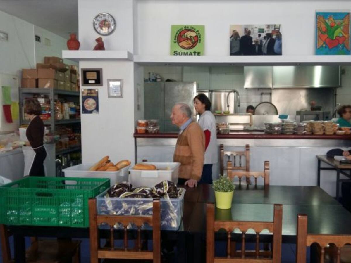 200 salmantinos subsisten gracias al Comedor de los Pobres