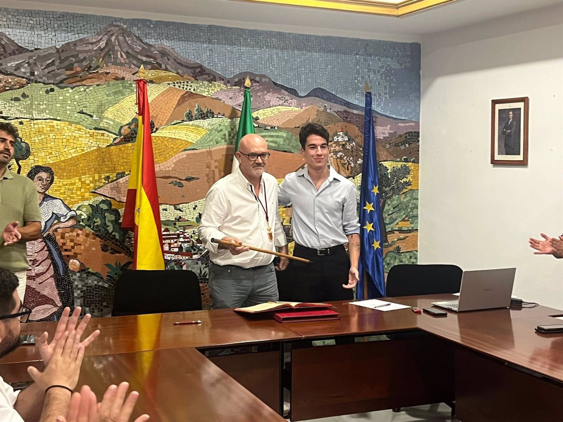 Momento de la toma de posesión del nuevo alcalde, Pedro Hernández