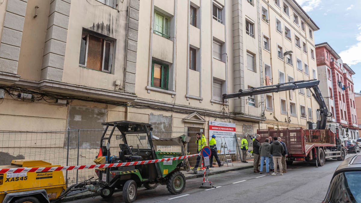 Torrelavega inicia la rehabilitación integral de un edificio para crear 12 viviendas públicas de alquiler asequible
