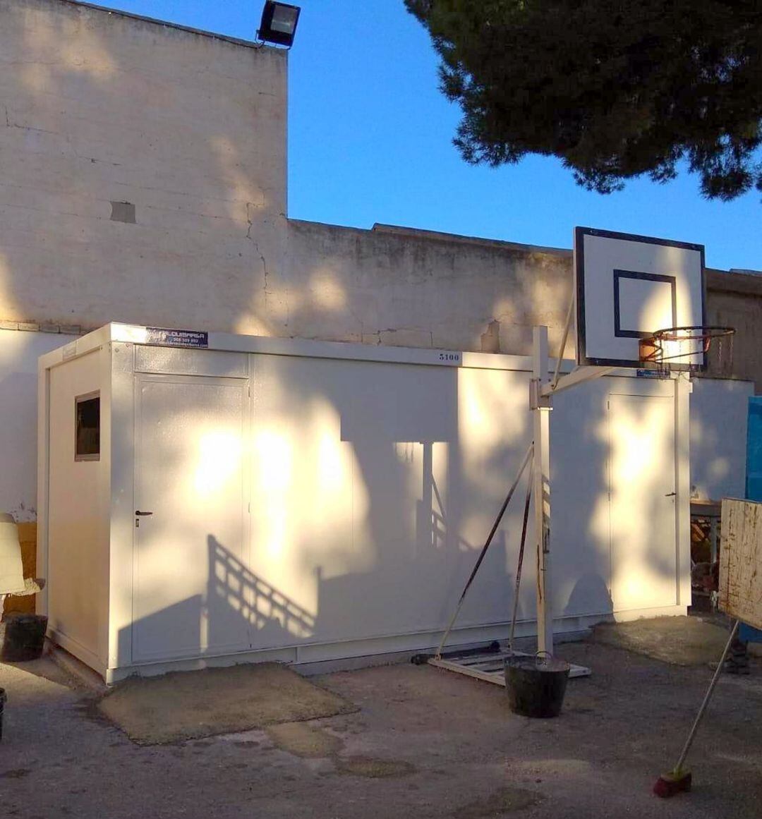 Aseos portátiles en el Colegio Cervantes Sax