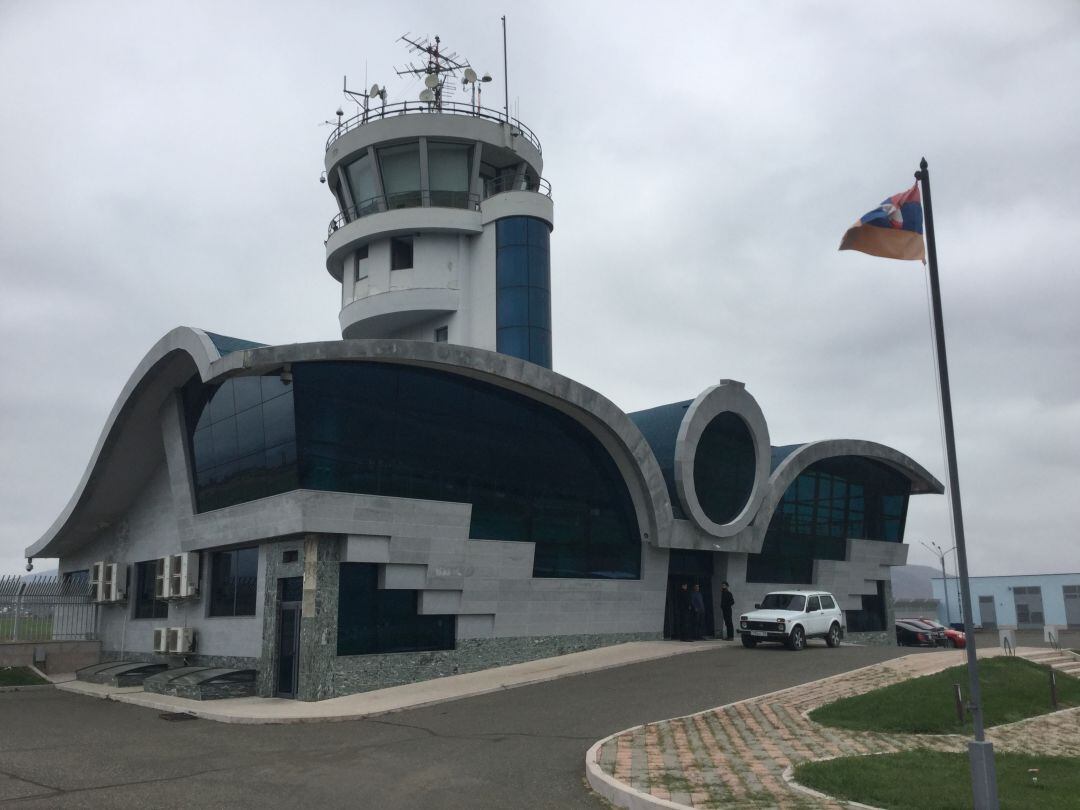 Aeropuerto de Stepanakert, en el que no pueden aterrizar aviones por las amenazas de Azerbaiyán