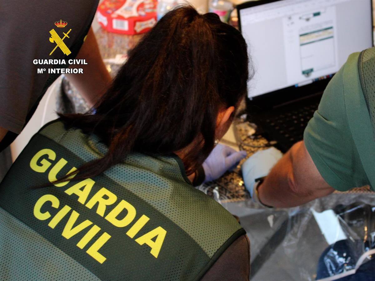 Arrestan a un joven en Algeciras acusado por tres delitos de acoso