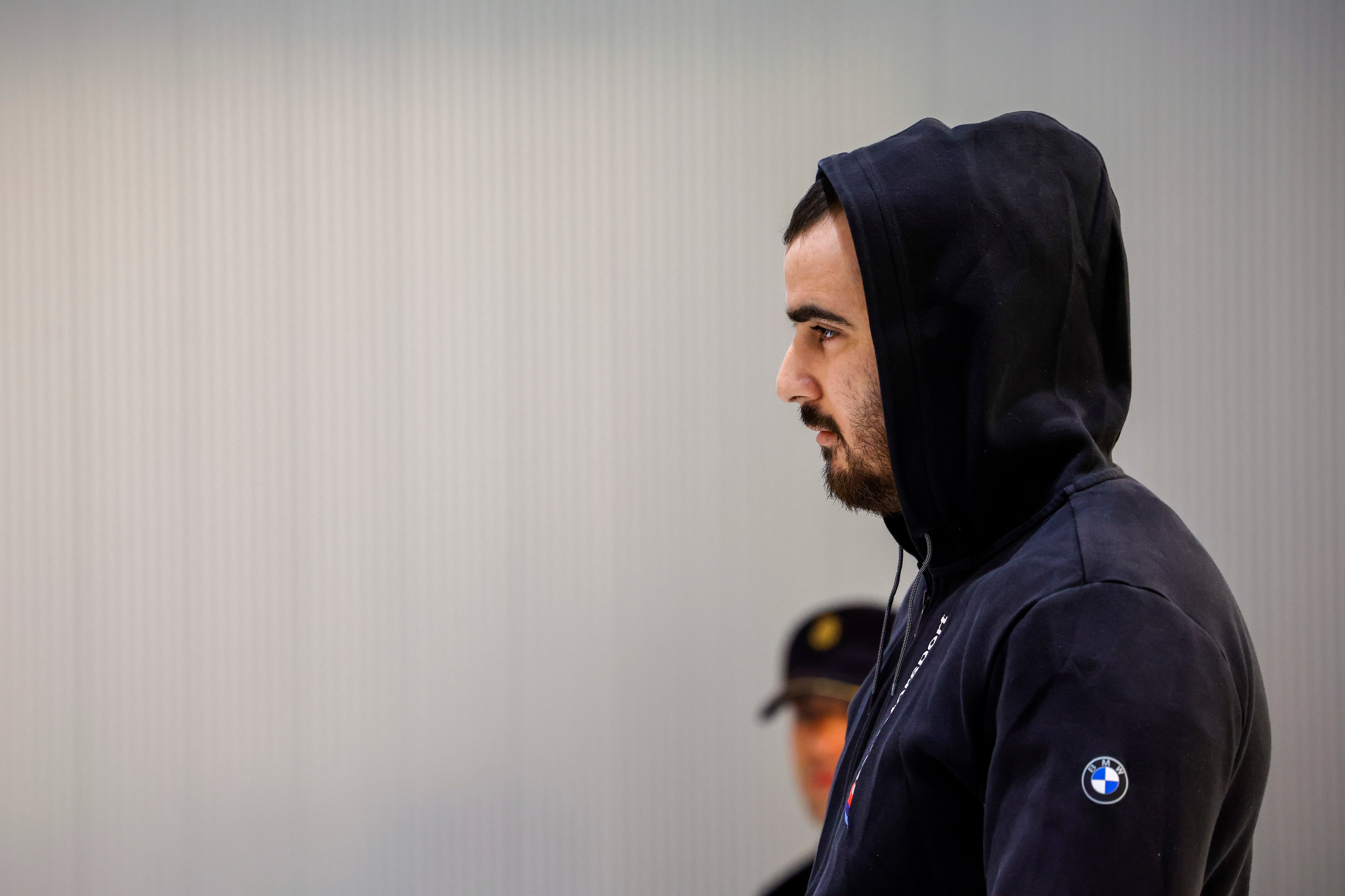 FOTODELDÍA MADRID, 06/10/2025.- Yassine Kanjaa, el presunto yihadista que irrumpió con un machete al grito de Alá en dos iglesias de Algeciras (Cádiz) y asesinó al sacristán Diego Valencia e hirió de gravedad al sacerdote Antonio Rodríguez el 25 de enero de 2023, en el juicio que se celebra contra él en la Audiencia Nacional en Madrid este lunes. EFE/ Zipi / POOL
