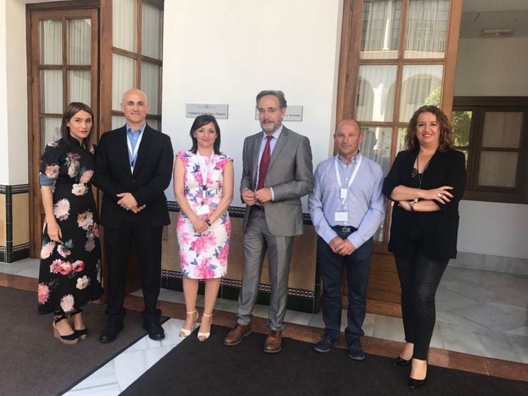 Encuentro de la alcaldesa de Cuevas del Campo con el consejero de Fomento de la Junta de Andalucía