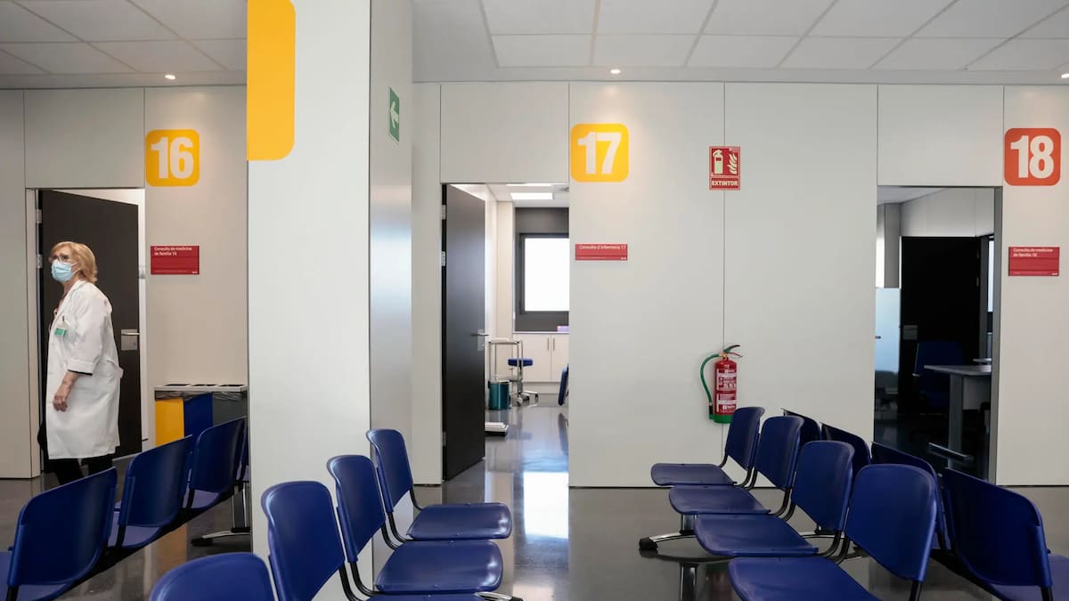 "Nadie se hace con la batuta en Canarias", denuncia la defensora del Paciente