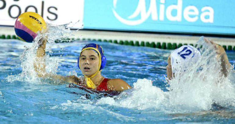 Anna Gual, durante un partido con España