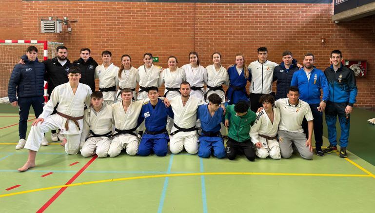 Deportistas del Club Judo Huesca