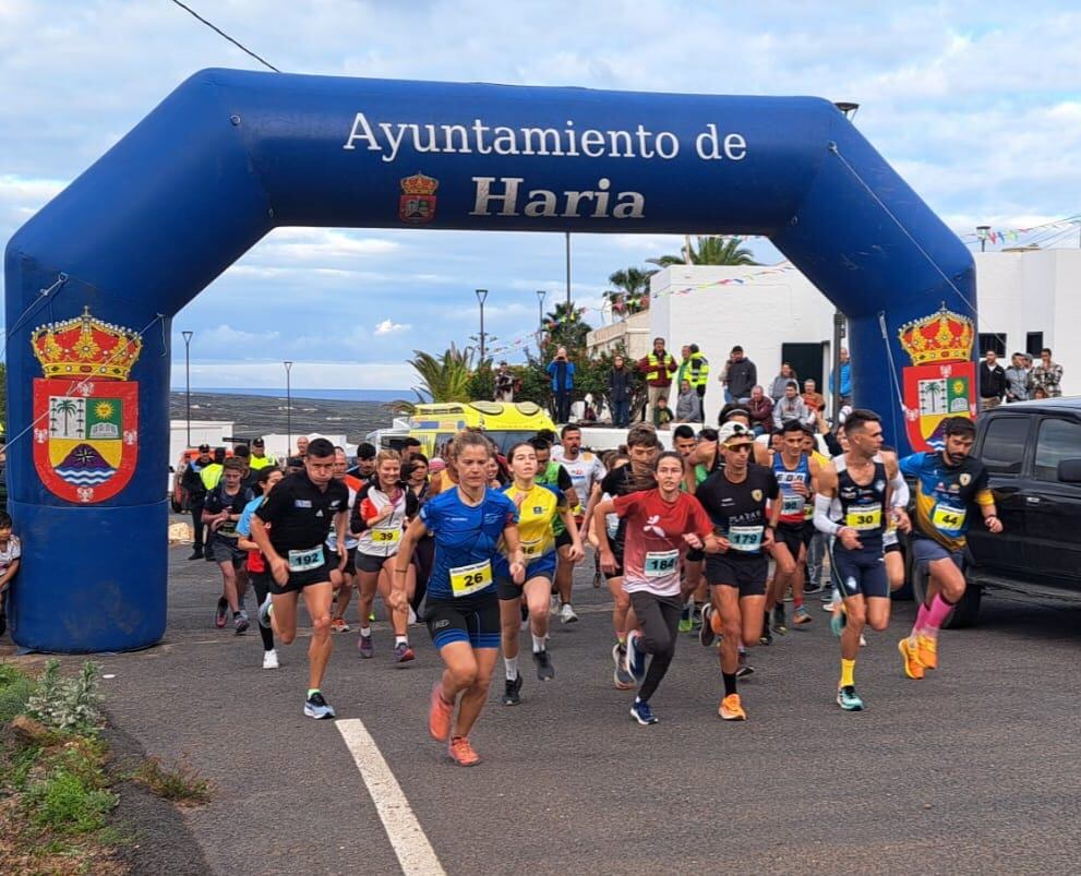 Salida de la XIV Carrera Popular de Tabayesco, en Lanzarote.