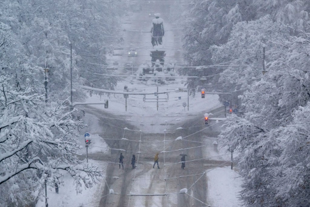 Las fuertes nevadas en la región de Baviera han obligado a cerrar el aeropuerto de Múnich en la jornada de hoy