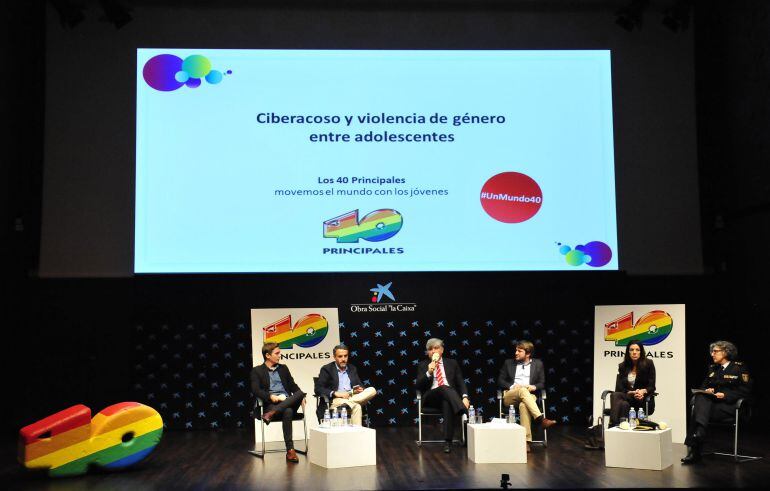 (De izquierda a derecha) Xavi Martínez, Carlos Fernández Guerra, Luis Hidalgo, Aimar Bretos, Leticia Mata y Elena Palacios