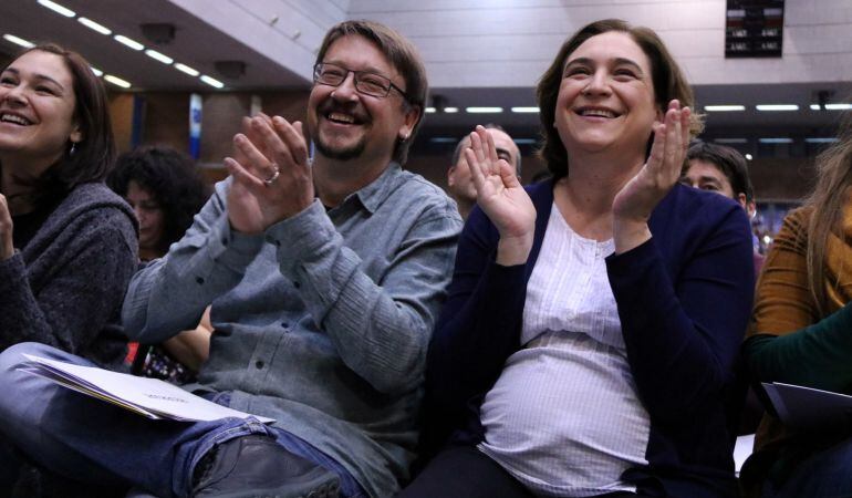 Ada Colau y Xavier Domènech en la Asamblea Fundacional de los 'comuns'.