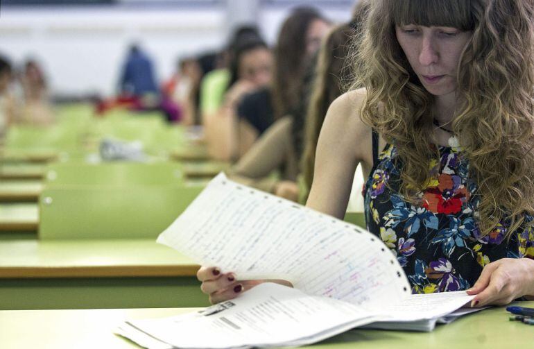 09/06/2015.- Más de 19.000 alumnos se presentan a las Pruebas de Acceso a la Universidad en la Comunidad Valenciana, que han dado comienzo hoy martes 9 de junio