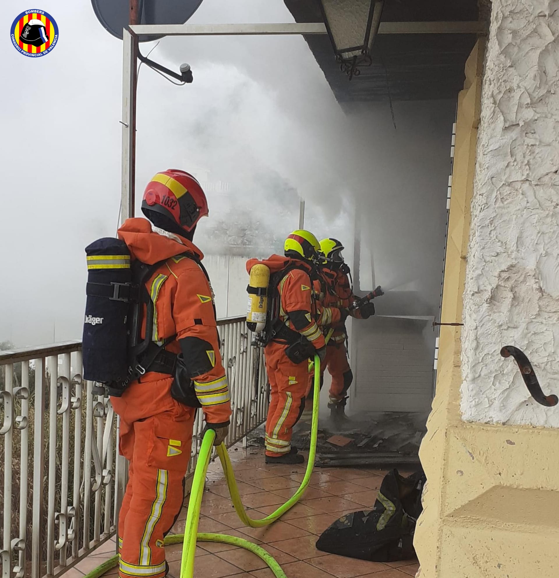 Incendio en una nave abandonada de Llocnou de Sant Jeroni