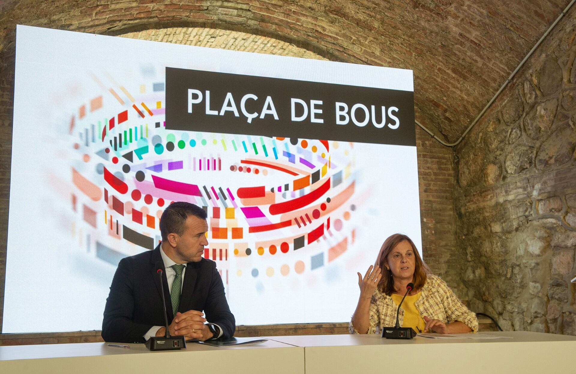 Vicent Mompó y Reme Mazzolari en la rueda de prensa celebrada este martes en la plaza de toros de València