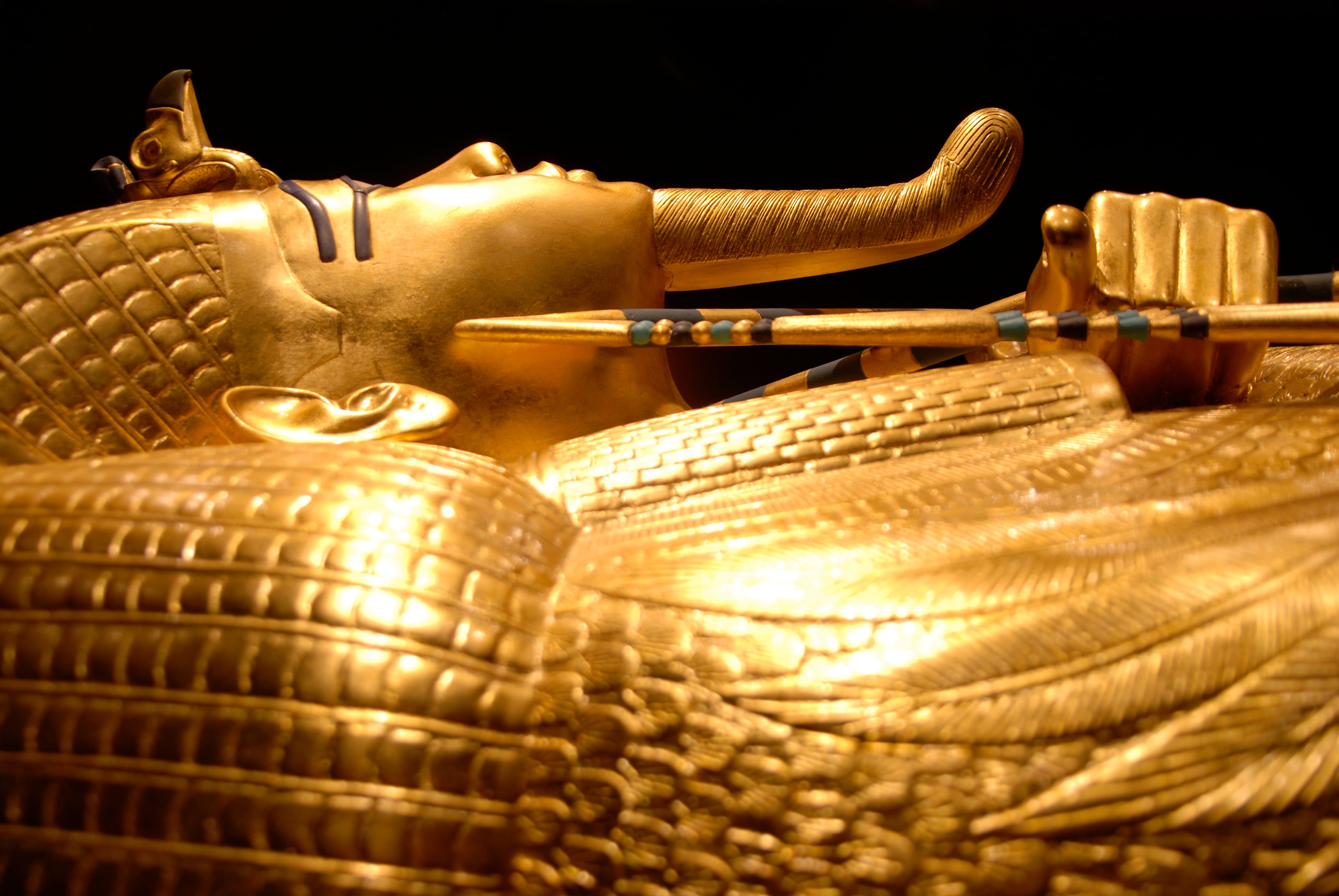 Máscara funeraria de oro de Tutankamón