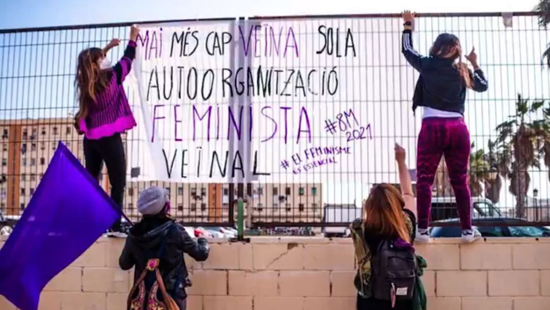 Una de las acciones que este domingo se han realizado en València con motivo del 8M. 