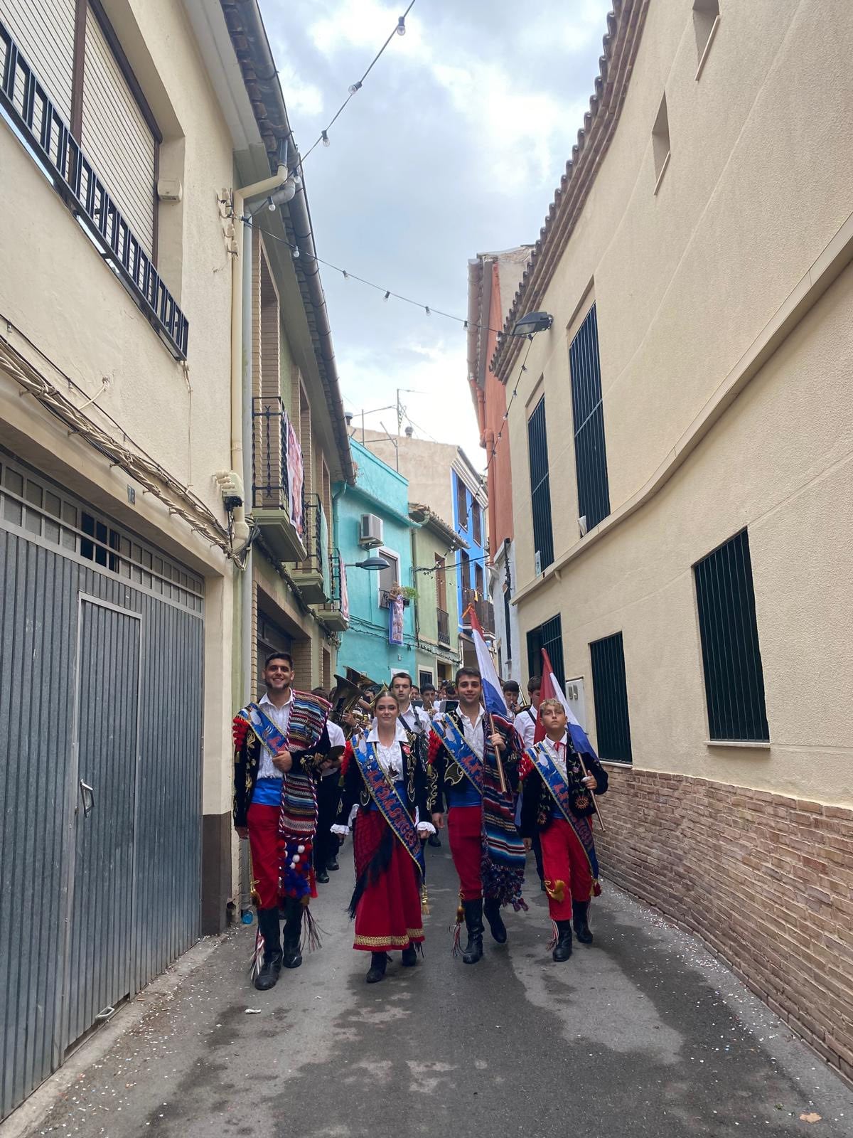 Diana del día 8 de la comparsa de Andaluces