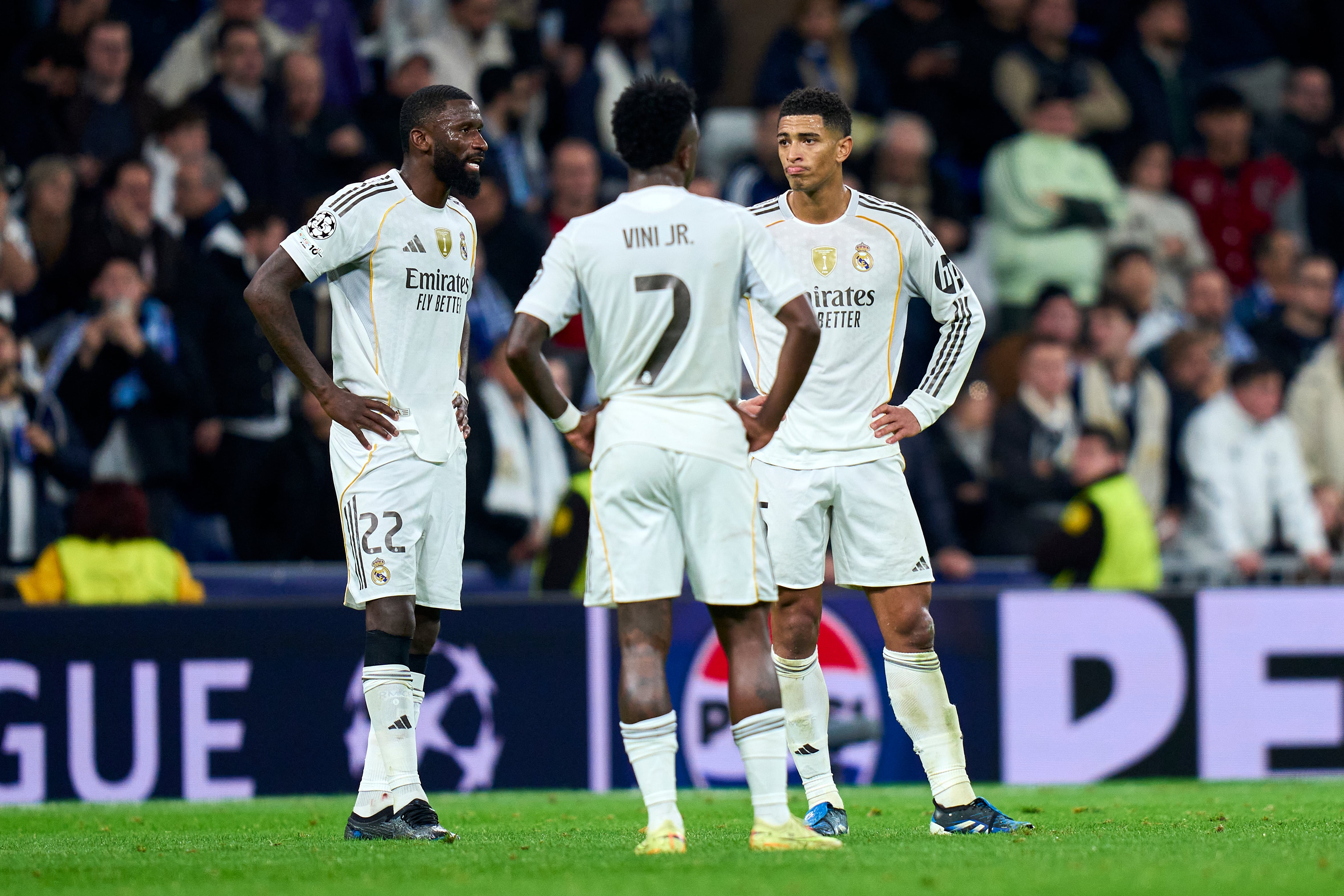 Bellingham, Vinícius y Rudiger, durante el partido ante el Manchester City